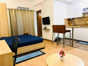 Lovely And Stylish Noida Studio